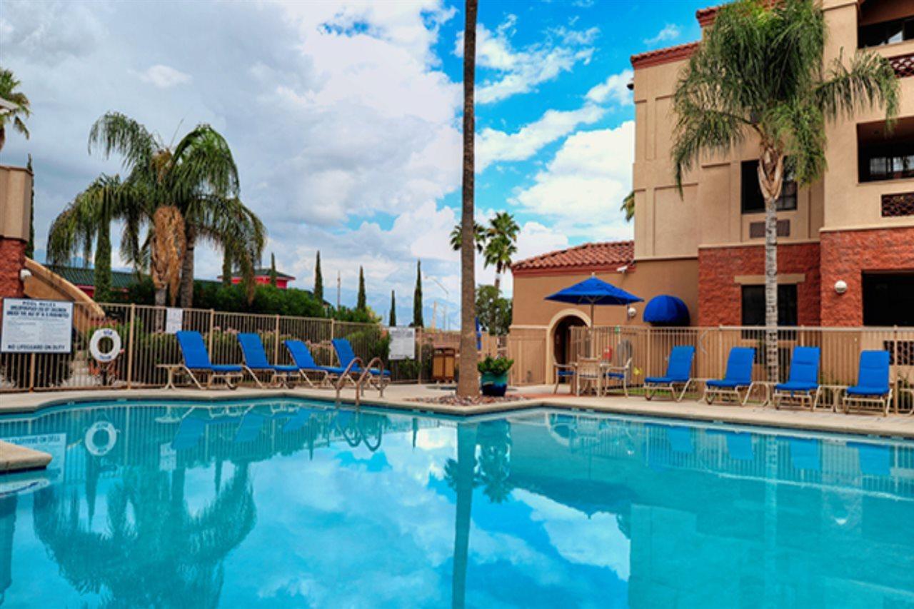 Hilton Vacation Club Varsity Club Tucson Exterior photo